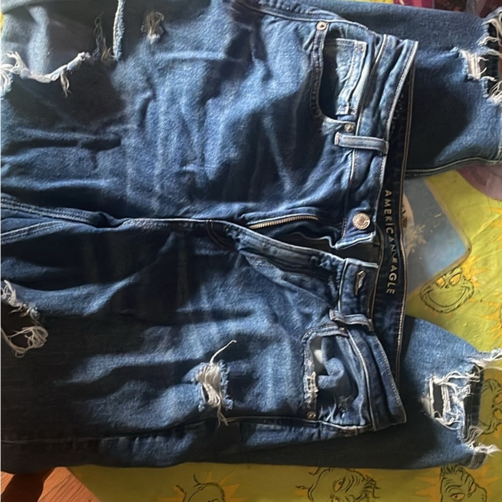 American Eagle Distressed Blue Jeans